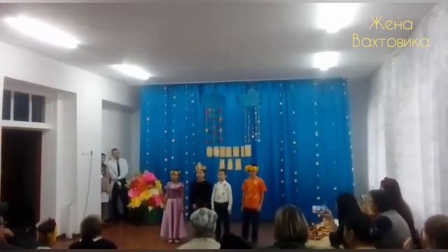 Осенний бал \ Первый снег и многое другое смотреть онлайн