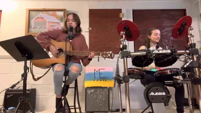 bad omens (short cover) 5 seconds of summer смотреть онлайн