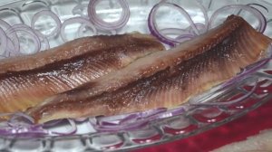 Как почистить селёдку от костей  быстро и просто / 2 способа правильно разделать селедку на филе.