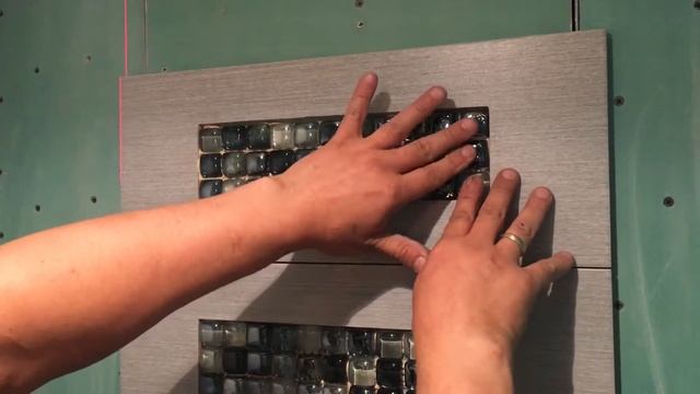 Клеим мозаику в выделенную плитку смотреть онлайн