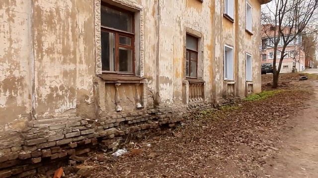Киров - город контрастов. Улица с контрастами смотреть онлайн