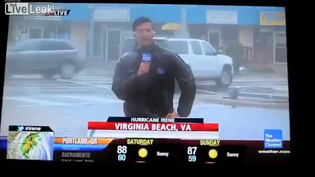 Тропический шторм «Айрин» выгнал из дома шутников смотреть онлайн