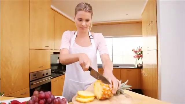 Резка ананаса (Клип) смотреть онлайн