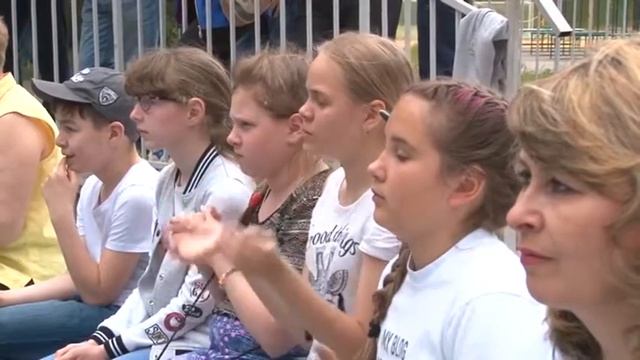 В «Звездочке» торжественно открылась первая смена смотреть онлайн