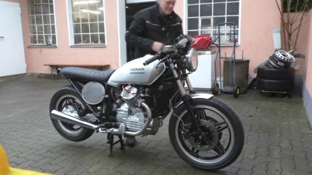 Roadster CX 500 für Achim смотреть онлайн