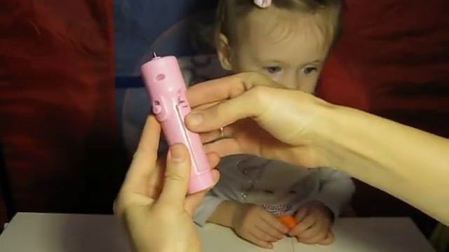 Открываем летающую бабочку. Play Toy Flying Butterfly смотреть онлайн