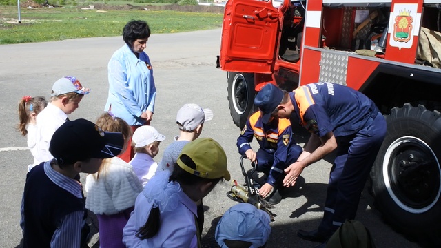 ДС Мокрое - экскурсия в пожарную часть - ч1 смотреть онлайн