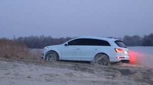 AUDI Q7 в песке. Легкий OFFROAD на Ауди ку7 в Киеве.