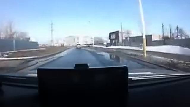 Mitsubishi Outlander жёстко подрезал г.Костанай ул.Гашека смотреть онлайн