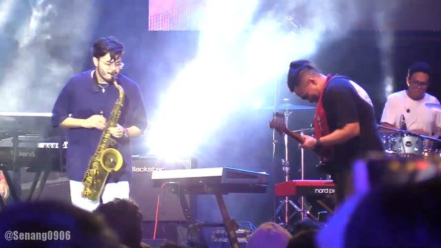 Barry Likumahuwa & The Rhythm Service - In The End @ JJF 2023 смотреть онлайн