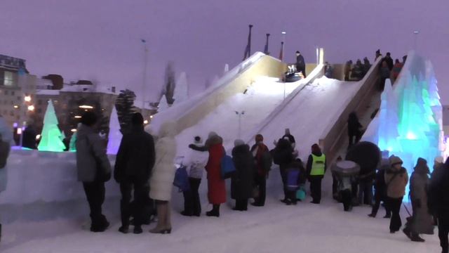Пермь. Новогодний городок. Елка. Эспланада. Новый год смотреть онлайн