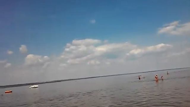 На пляже. Таганрог. 2017 смотреть онлайн