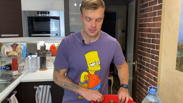 В магазине таких огурцов не найти! Рецепт бочковых соленых огурцов! смотреть онлайн