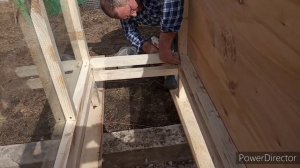 Брудер  для индюшат    своими руками,бюджетный вариант .