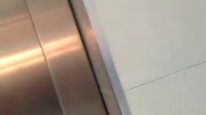 Лифт Отис 2002 года Грузподьемность 1035 кг 13чел