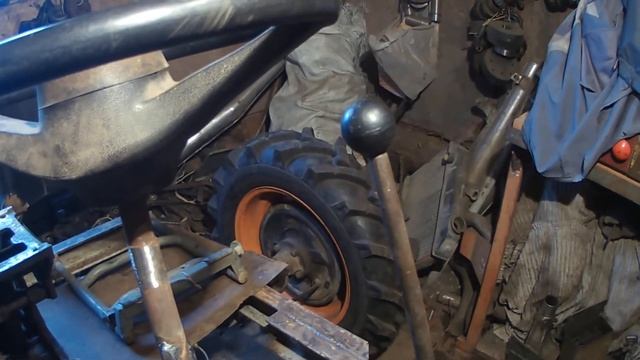 МИНИТРАКТОР ЧАСТЬ7 установка КПП закончил рулевую смотреть онлайн