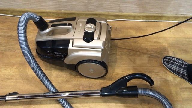 Пылесос Vitek VT-8100 - обзор и отзыв смотреть онлайн