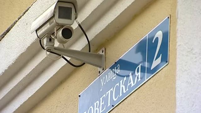 Замор рыбы и неприятные запахи от воды в пруду на Подъячева смотреть онлайн