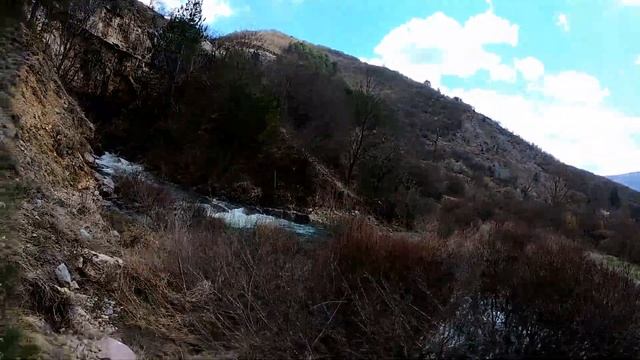 Пещера Душника и изворът на река Искрецка. ??? смотреть онлайн