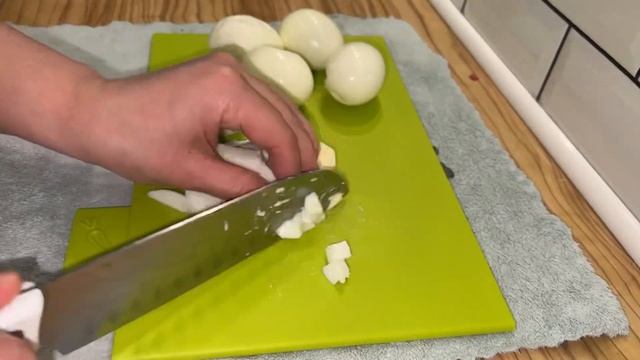 Вкусный салат с сухариками. Готовлю и на праздники,и даже просто к обеду. смотреть онлайн