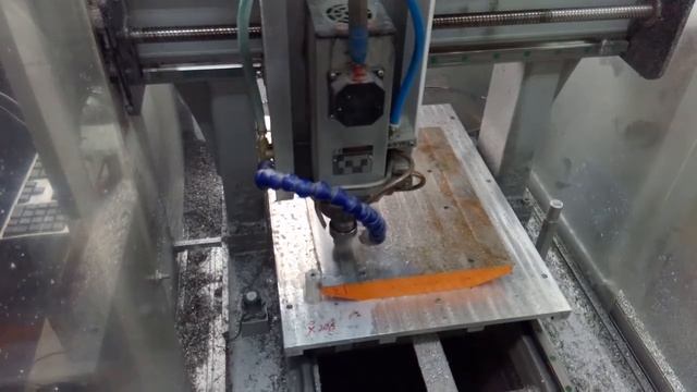 Rutech - Stal s355 głowica fi40 , posuw 900mm/min смотреть онлайн