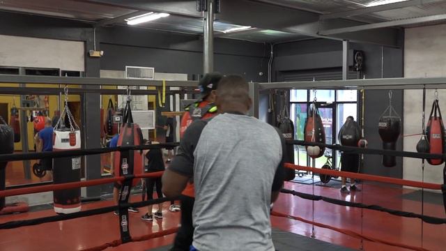 Sullivan Barrera Workout Video Before Monaghan Fight смотреть онлайн