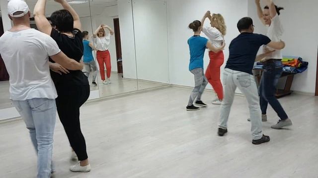 Группа "Продолжающие" Школа танцев Armenycasa Vidnoe 7 мая 2019 смотреть онлайн