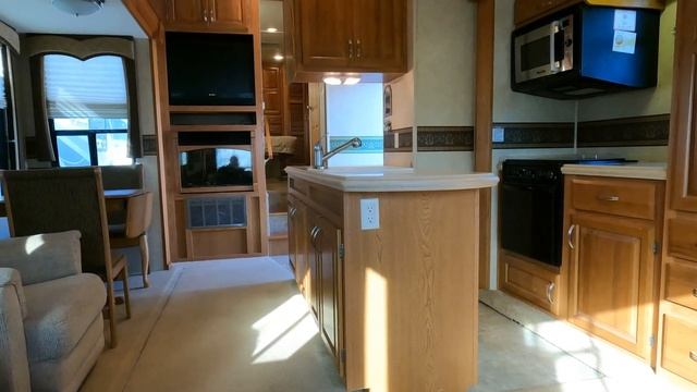 SOLD! 2008 Grand Junction 31TKS Fifth Wheel, 3 Slides, 4 Seasons, Rear Lounge, W/D Hookups, $18.900