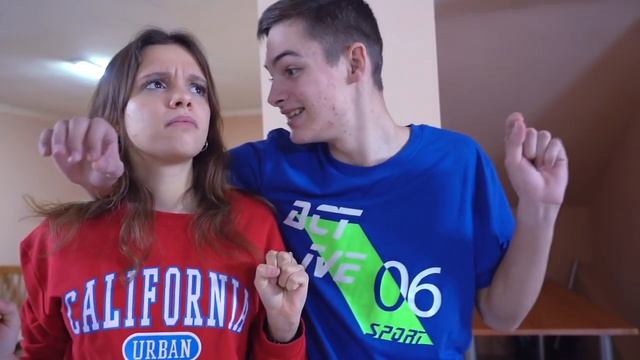 ПОДРУГА ЗАИГРЫВАЕТ К СПОРТСМЕНУ ! Даша Не РАСТЕРЯЛАСЬ смотреть онлайн