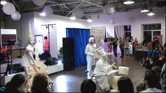 Театр мимо Крокодил. СПб "Цирк в ритме джаза" 10.12.17 смотреть онлайн