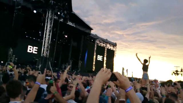 Nicky Romero - I Could Be The One Creamfields 2013 смотреть онлайн