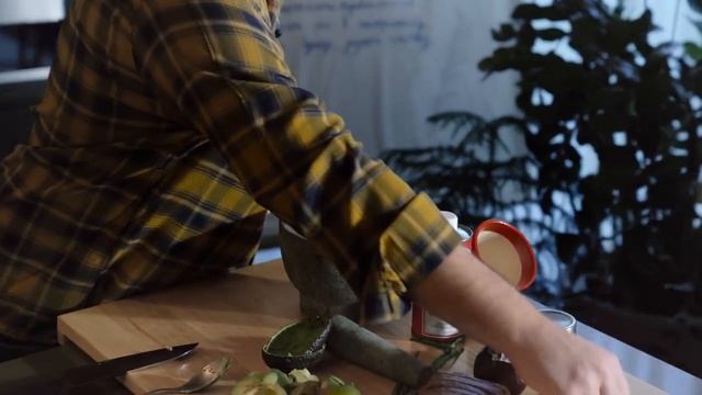 Лена БОРИСОВА: наш любимый тост с авокадо | Завтрак #5 смотреть онлайн