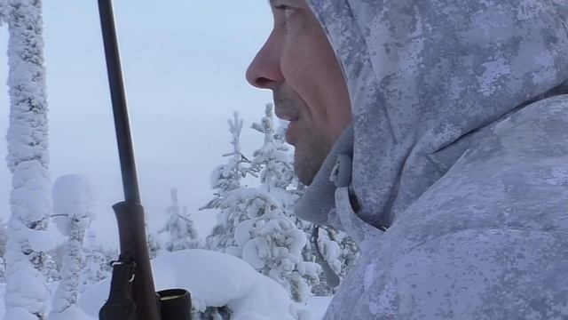 СЛАБОНЕРВНЫМ БУДЕТ СНИТЬСЯ! ОХОТА НА ГЛУХАРЯ С МЕЛКАШКОЙ / ЭПИЧНЫЕ КАДРЫ ИЗ ЗИМНЕЙ ОХОТЫ НА ПТИЦУ. смотреть онлайн