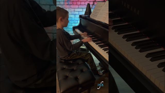In the Hall of the Mountain King (Piano Cover) by 12-Year-Old Jack — Full Version смотреть онлайн