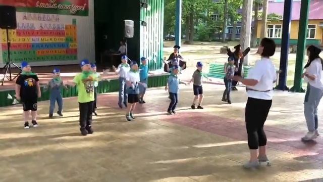 Что манит птицу ..... смотреть онлайн