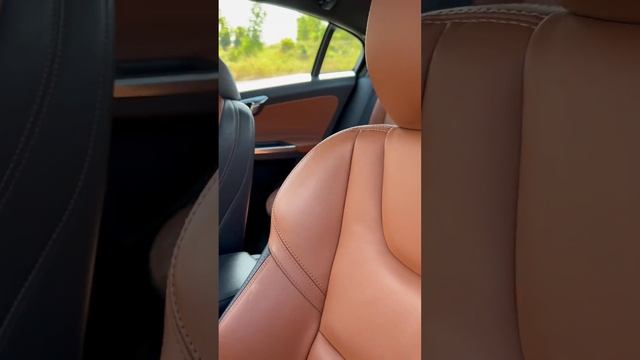 2015 Volvo S60 Platinum смотреть онлайн