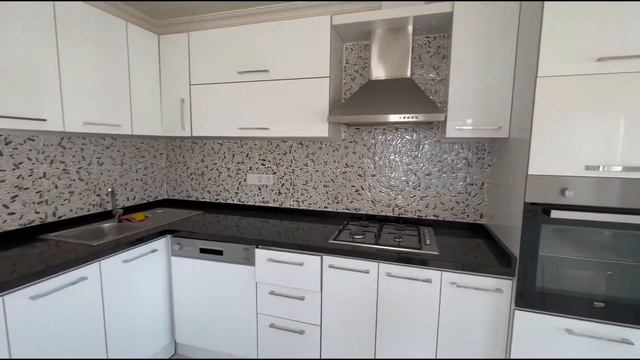 1+1 с мебелью в районе Махмутлара с видом на море и древний. город Наулу смотреть онлайн