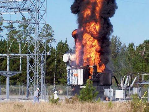Пожар с последующим взрывом трансформатора/A fire followed by an explosion of the transformer смотреть онлайн