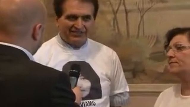 Intervista a Mina Ahadi, fondatrice Ass. internazionale contro la lapidazione смотреть онлайн