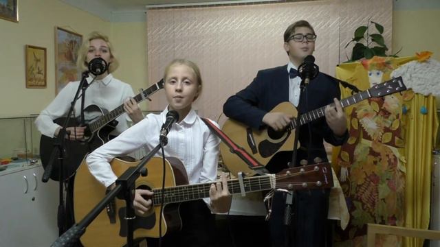 "Свет уходит столбами в Оку" ансамбль "Струны души" смотреть онлайн