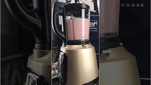Простой рецепт вкуснейшего молочного коктейля с блендером ArtMix Pro #блендер #коктейль #zepter смотреть онлайн