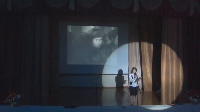 Стихи "Под Ельней" и "Солдату" смотреть онлайн