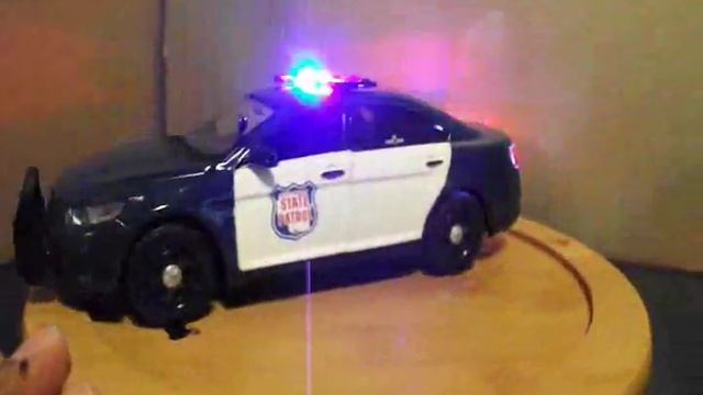 1/24 POLICE Wisconsin State Police K 9 with leds смотреть онлайн