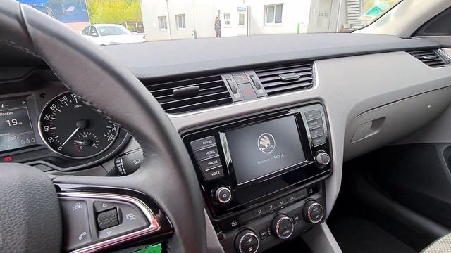 Идеальная Skoda Octavia A7 2016 год 1,6 дизель автомат универсал. цена 12700$. Расстаможена.