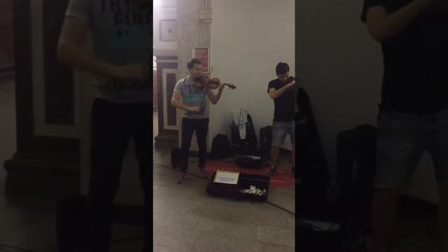 Концерт в метро (Москва) смотреть онлайн