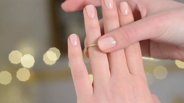 Кольцо дорожка из желтого золота с желтыми сапфирами смотреть онлайн