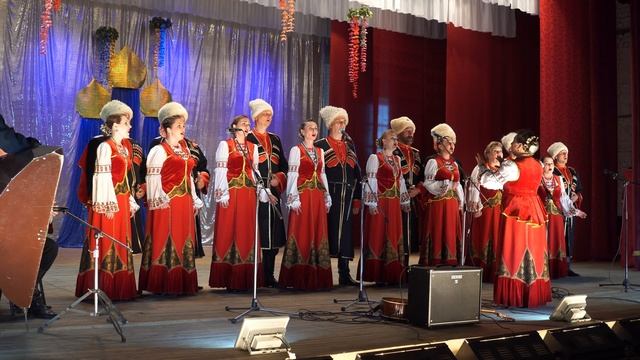 "По вечерам" и "Любо мне когда Дон разливается" в исполнении ансамбля казачьей песни "Колос" смотреть онлайн
