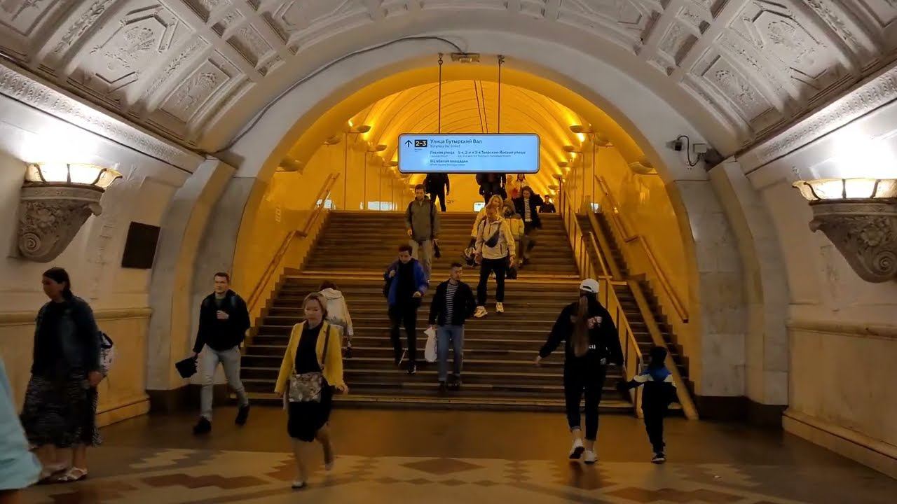 Метро в Москве смотреть онлайн