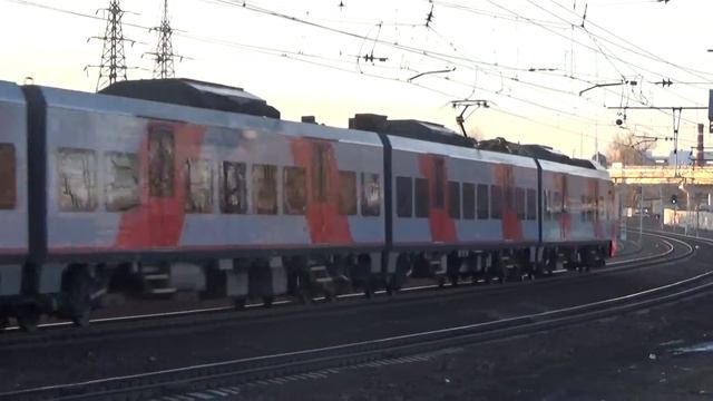 Электропоезд ЭС1-050 Москва-Курск. смотреть онлайн