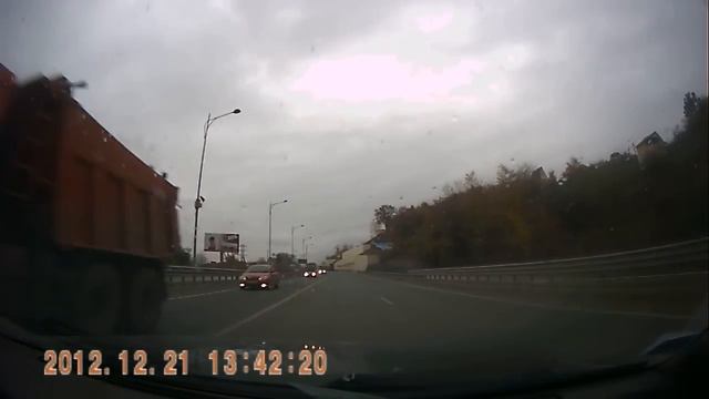 Чуть не попал . смотреть онлайн